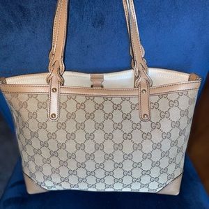 Pre- Owned Gucci Totebag